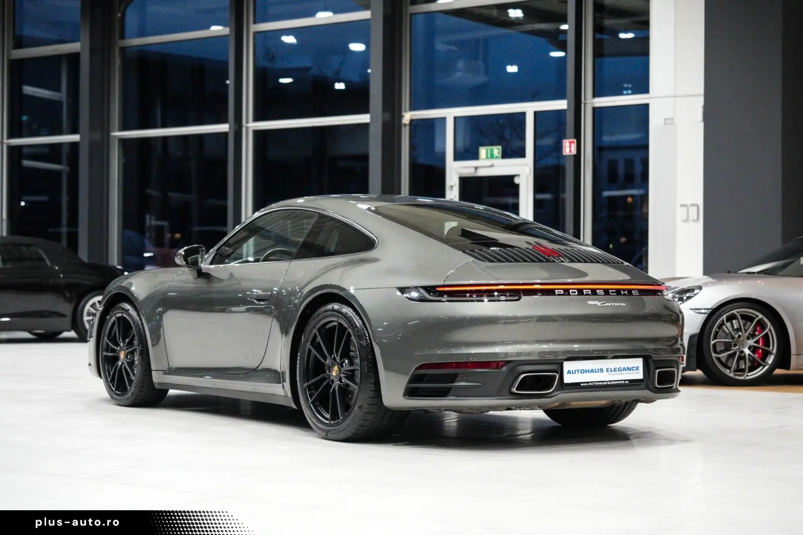 PORSCHE 992 Coupe