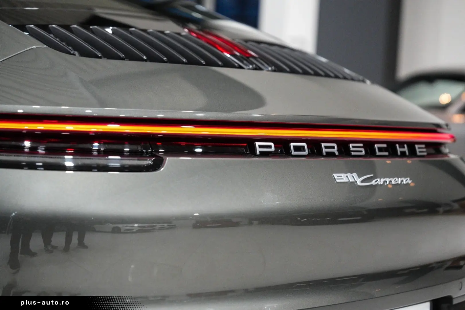 PORSCHE 992 Coupe