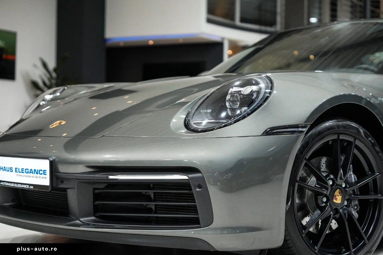 PORSCHE 992 Coupe