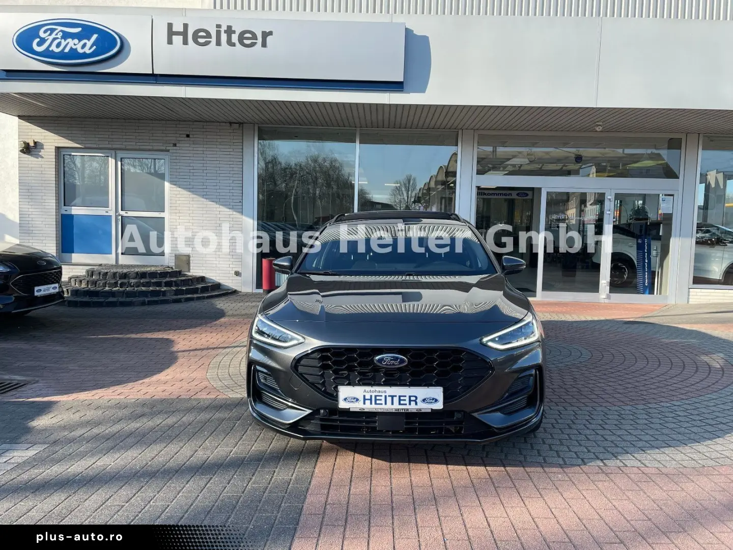 FORD Focus Automatik ST-Line X  155PS Matrix Pano AHK