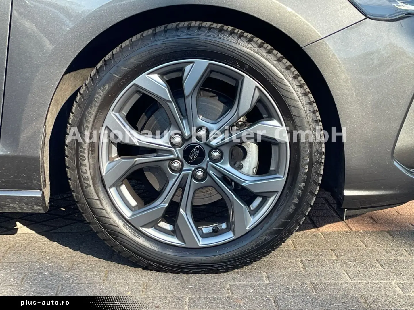 FORD Focus Automatik ST-Line X  155PS Matrix Pano AHK