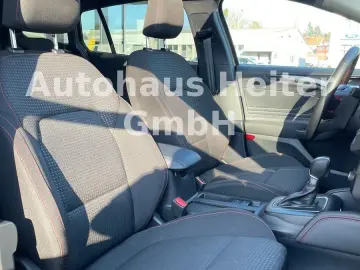 FORD Focus Automatik ST-Line X  155PS Matrix Pano AHK