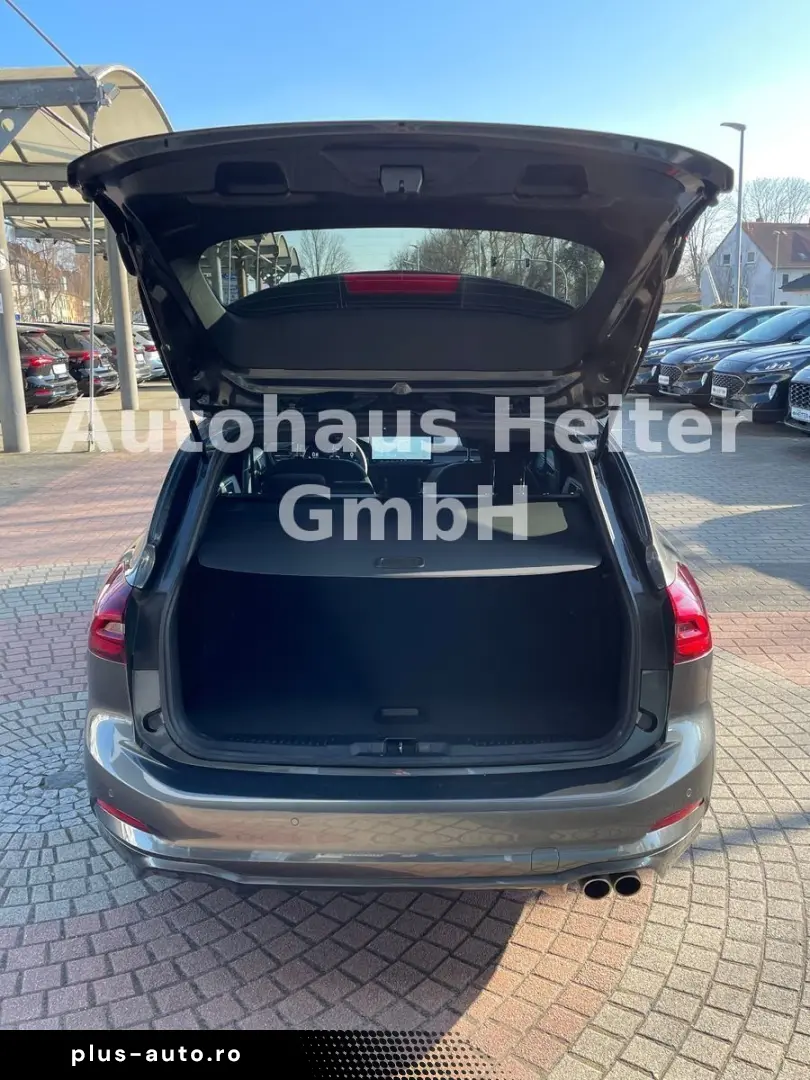 FORD Focus Automatik ST-Line X  155PS Matrix Pano AHK