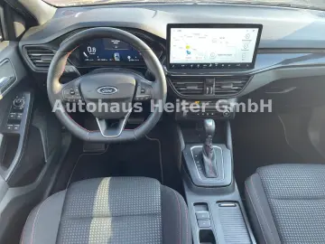 FORD Focus Automatik ST-Line X  155PS Matrix Pano AHK