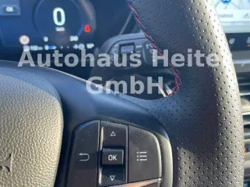 FORD Focus Automatik ST-Line X  155PS Matrix Pano AHK