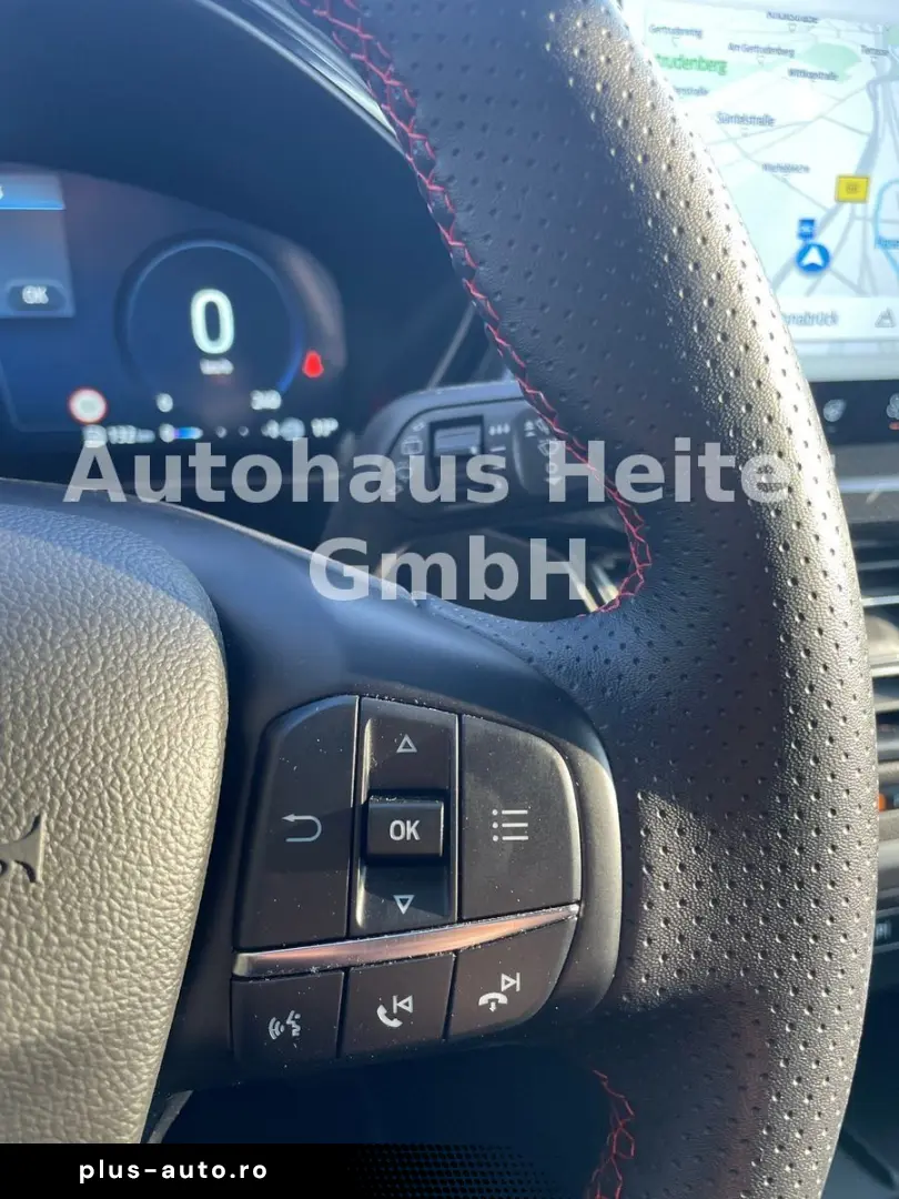 FORD Focus Automatik ST-Line X  155PS Matrix Pano AHK