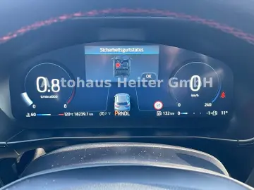 FORD Focus Automatik ST-Line X  155PS Matrix Pano AHK