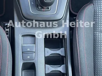 FORD Focus Automatik ST-Line X  155PS Matrix Pano AHK