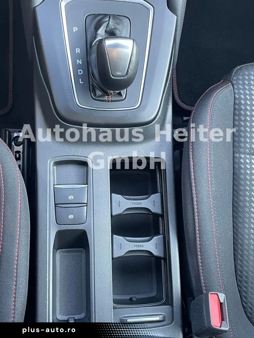 FORD Focus Automatik ST-Line X  155PS Matrix Pano AHK