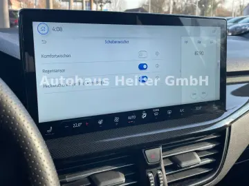 FORD Focus Automatik ST-Line X  155PS Matrix Pano AHK