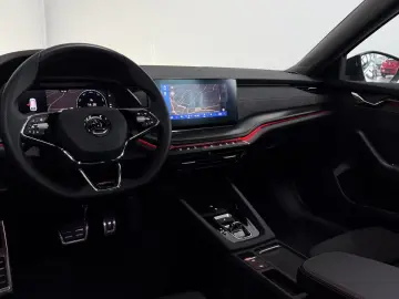 SKODA Octavia RS  PANO  H-UP  E-SITZE  LANE  SIDE  19