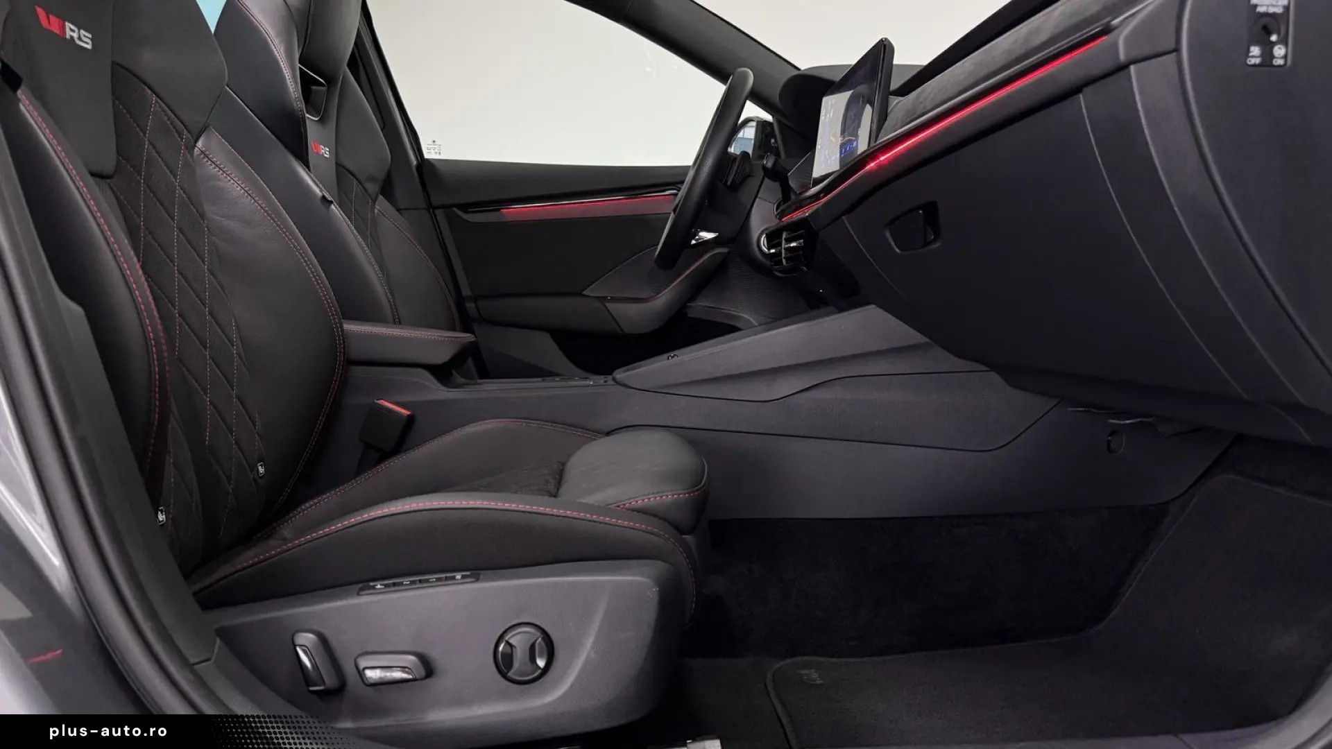 SKODA Octavia RS  PANO  H-UP  E-SITZE  LANE  SIDE  19