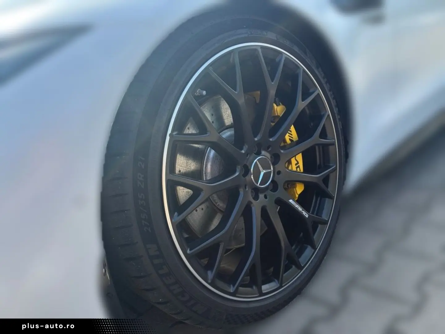 MERCEDES-BENZ AMG SL 63 4M
