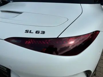 MERCEDES-BENZ AMG SL 63 4M