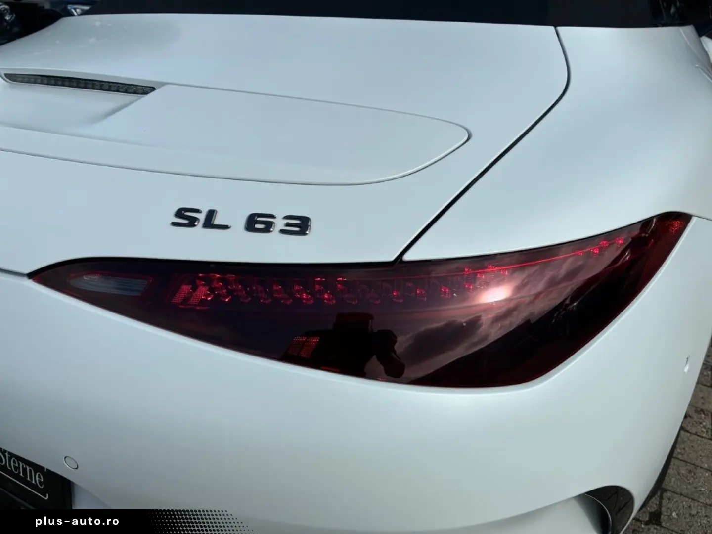 MERCEDES-BENZ AMG SL 63 4M
