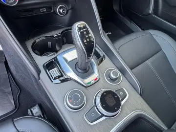 ALFA ROMEO Giulia Ti Q4 MEMORY ACC NAVI KAMERA LEDER