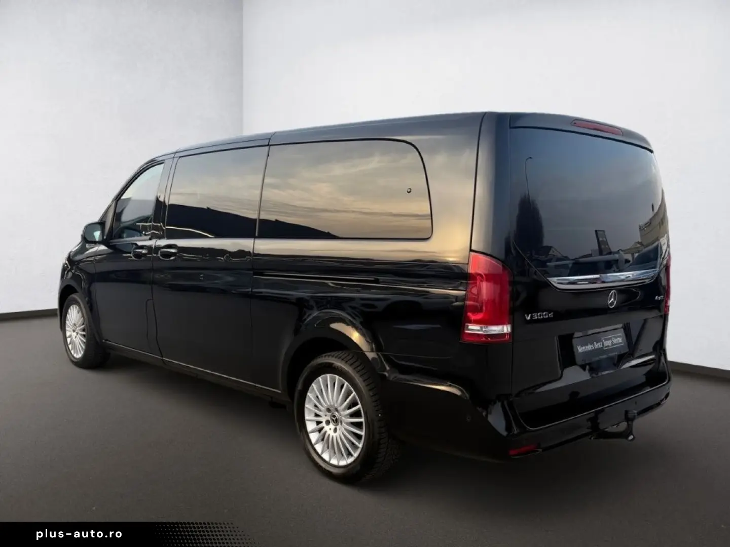 MERCEDES-BENZ V 300