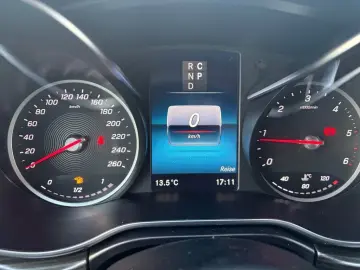 MERCEDES-BENZ V 300