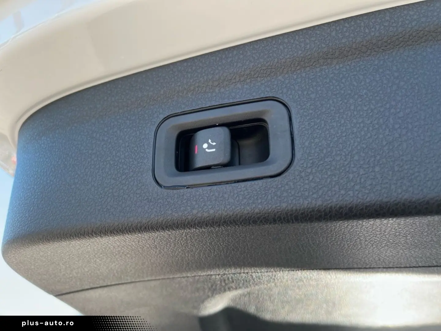 MERCEDES-BENZ GLE 350 de 4M AIRMATIC AHK3 5t Pano Si&hellip;