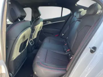 GENESIS G70 2.2 D Sport AWD