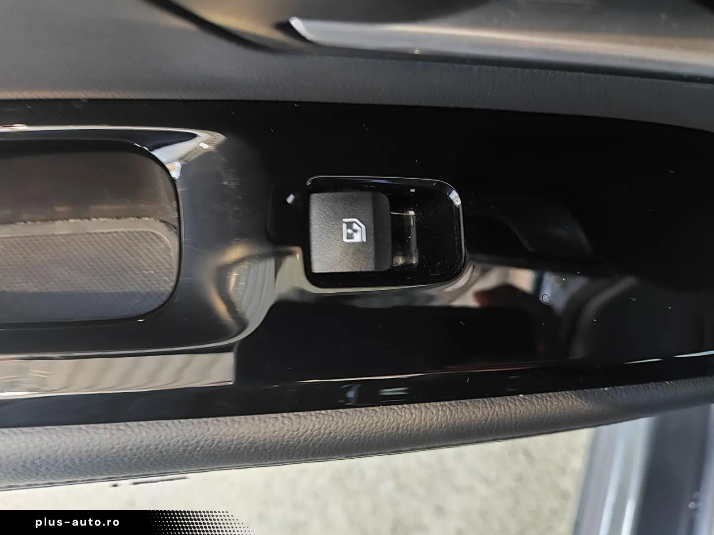 HYUNDAI TUCSON 1.6 T-GDI DCT PHEV 4WD Trend LED Navi ACC