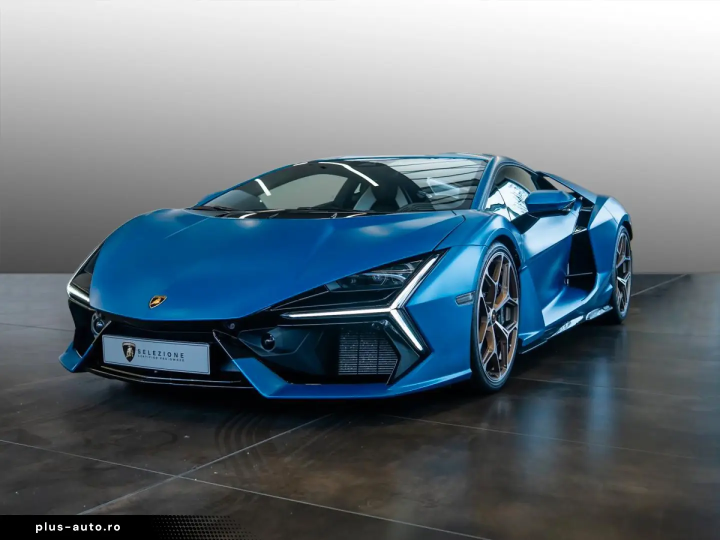 LAMBORGHINI Revuelto
