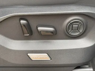 VW 3 0 TDI 4Motion Leder Matrix Navi AHK ACC LUFT