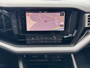 VW 3 0 TDI 4Motion Leder Matrix Navi AHK ACC LUFT