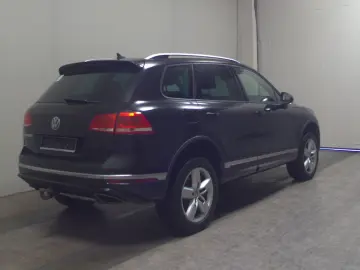 VW Touareg 3.0 TDI 4M R-Line Luft Leder Navi AHK