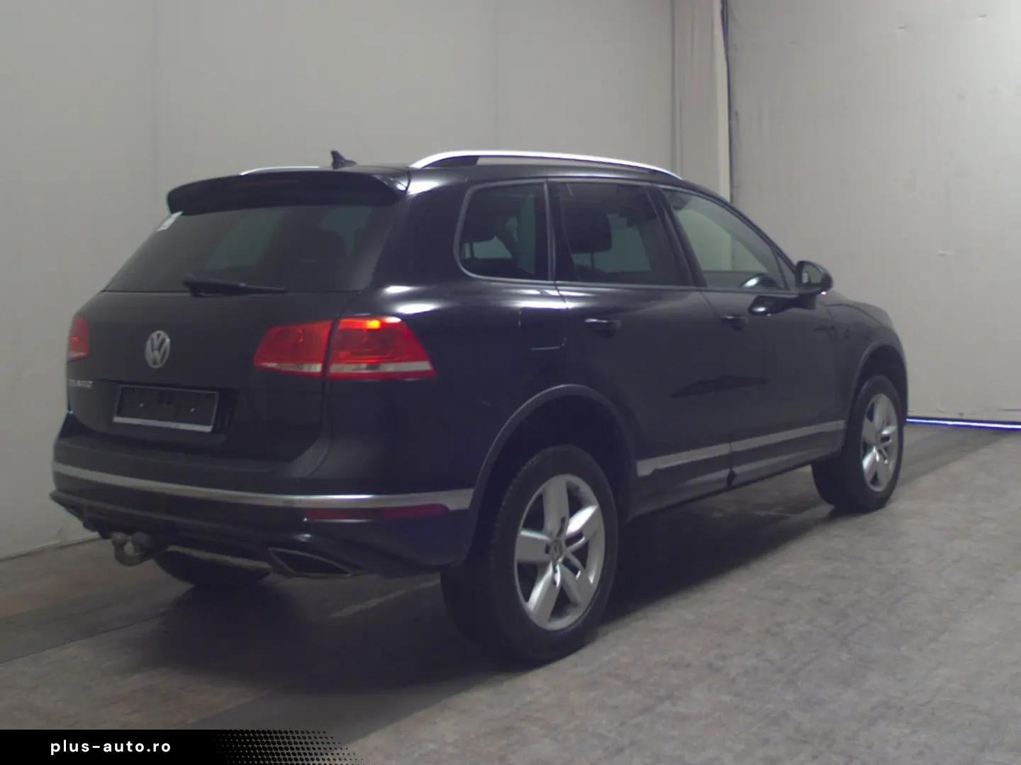 VW Touareg 3.0 TDI 4M R-Line Luft Leder Navi AHK