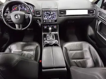 VW Touareg 3.0 TDI 4M R-Line Luft Leder Navi AHK