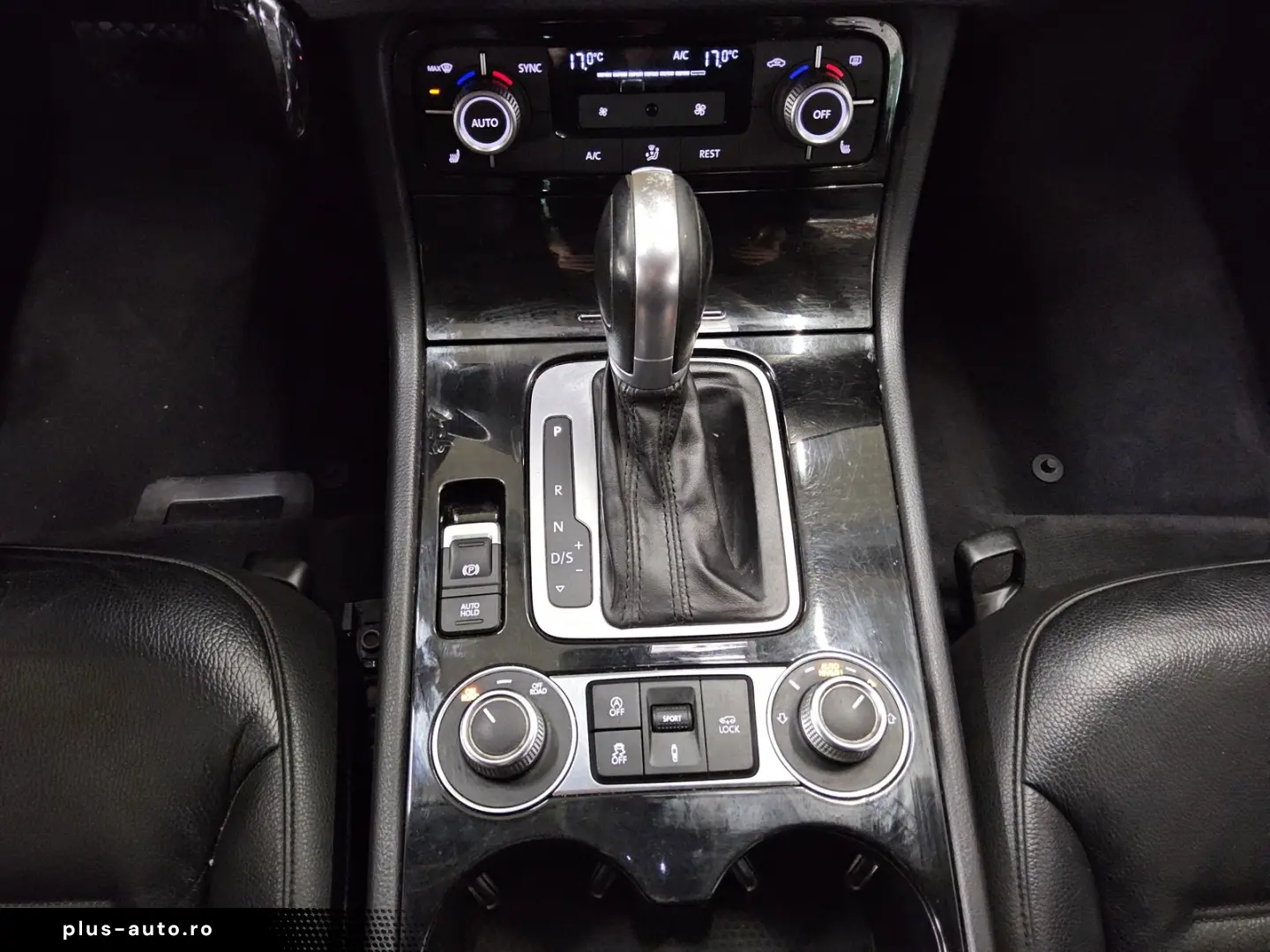 VW Touareg 3.0 TDI 4M R-Line Luft Leder Navi AHK