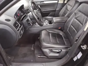 VW Touareg 3.0 TDI 4M R-Line Luft Leder Navi AHK
