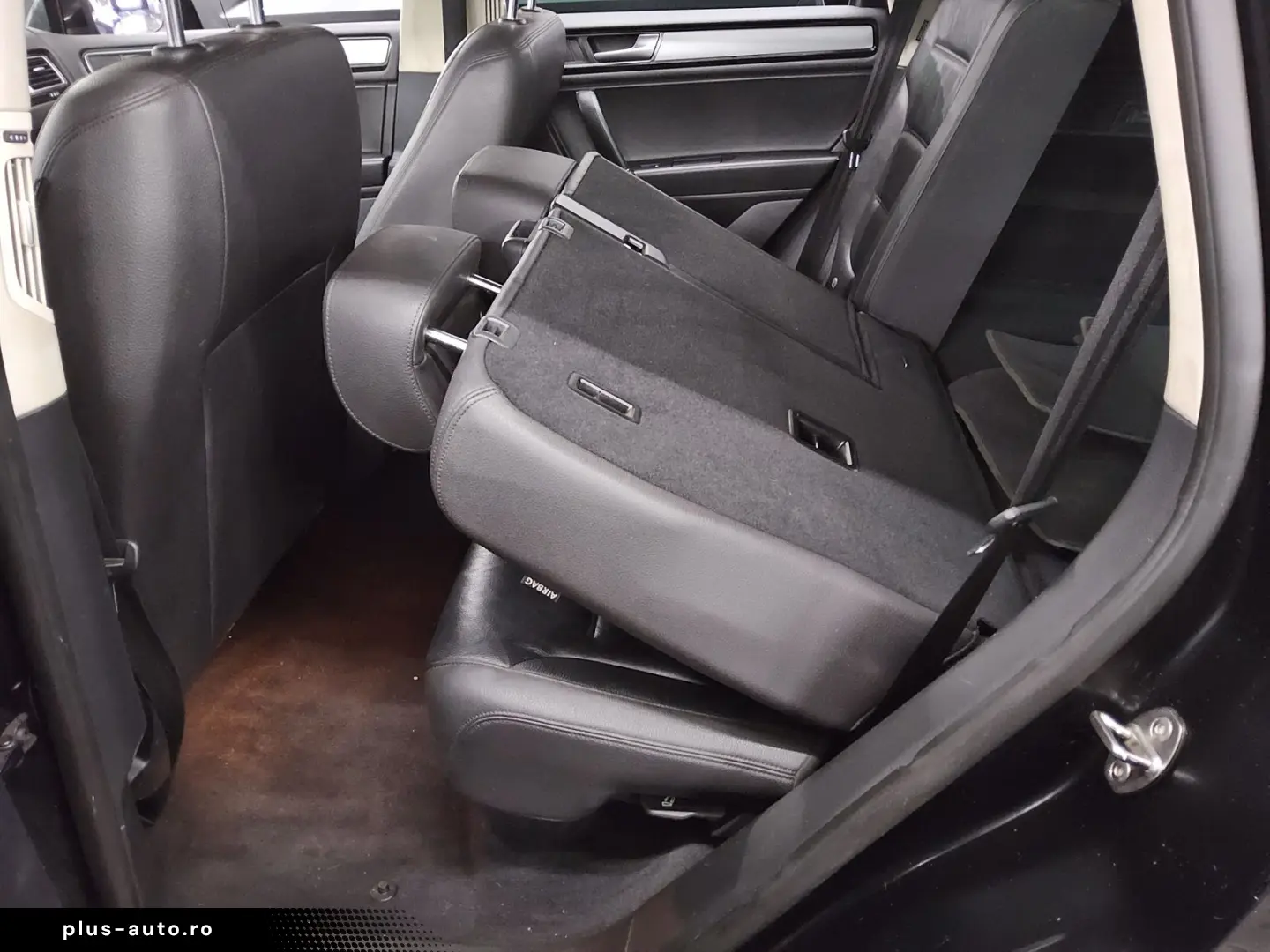 VW Touareg 3.0 TDI 4M R-Line Luft Leder Navi AHK