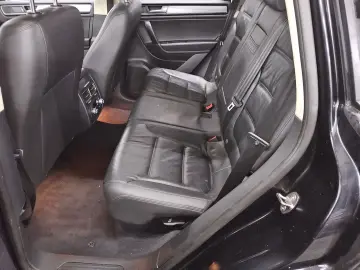 VW Touareg 3.0 TDI 4M R-Line Luft Leder Navi AHK
