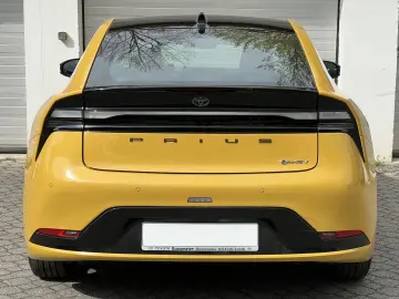 TOYOTA Prius Plug-in Hybrid Advanced  Solardach 360 Kam