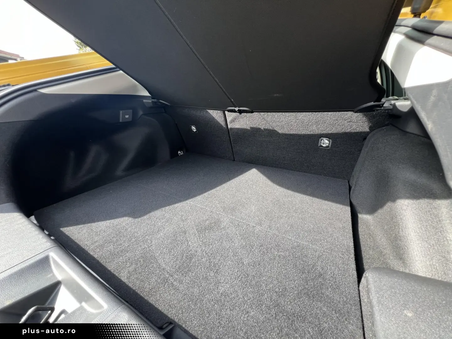 TOYOTA Prius Plug-in Hybrid Advanced  Solardach 360 Kam