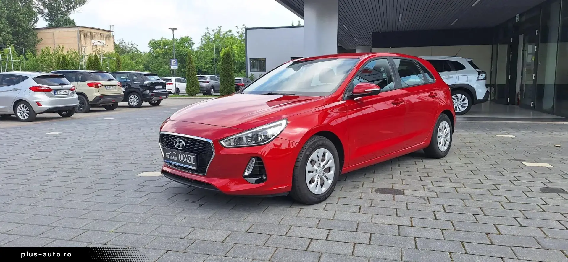 HYUNDAI i30
