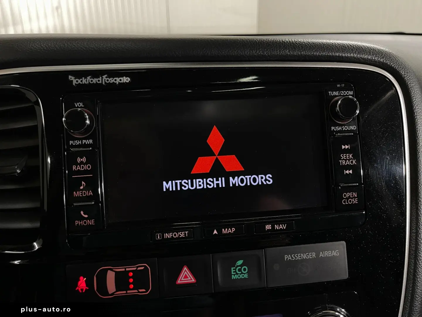 MITSUBISHI Outlander 2017 — imagine 17
