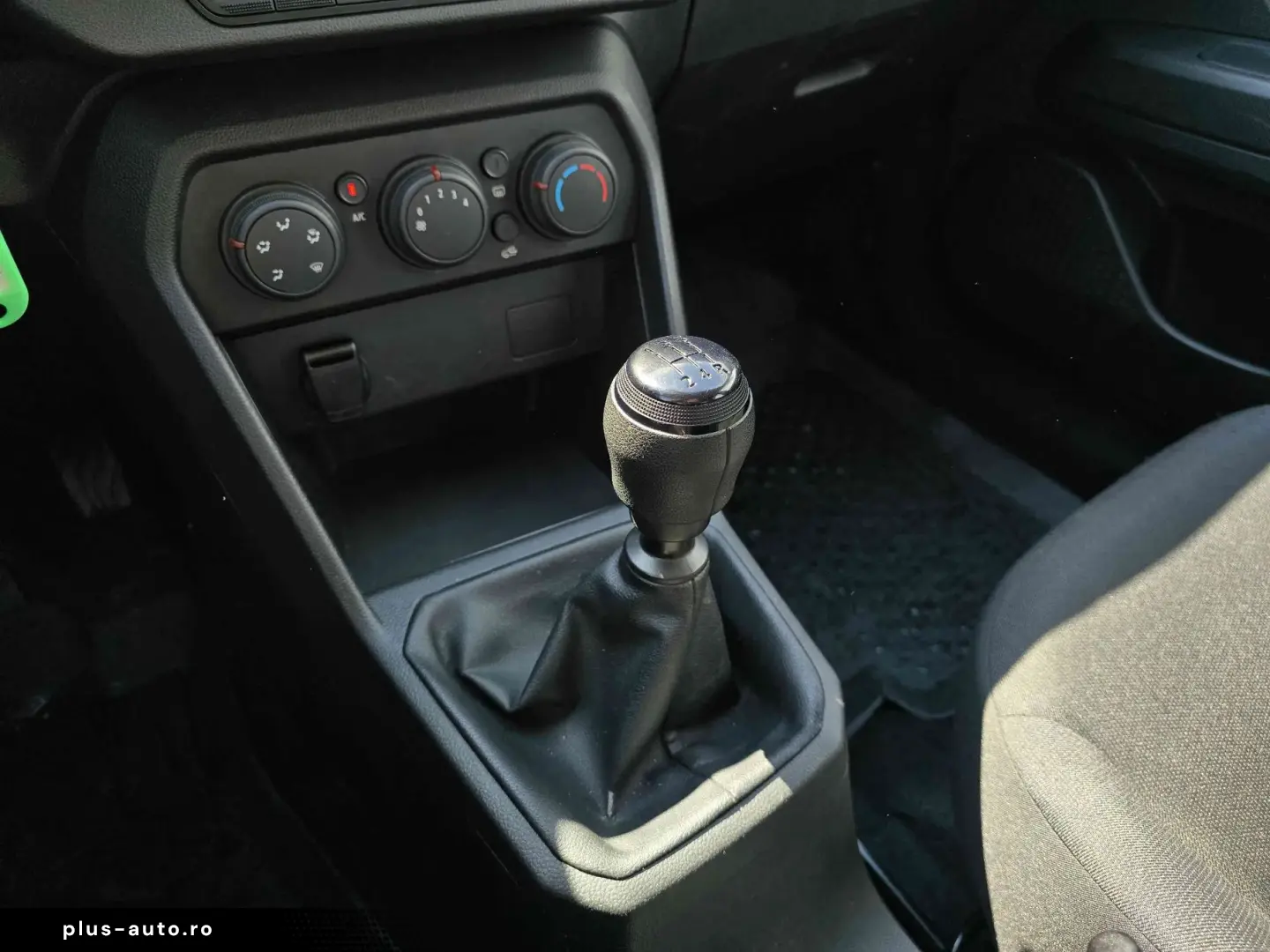 DACIA Logan 2021 — imagine 14