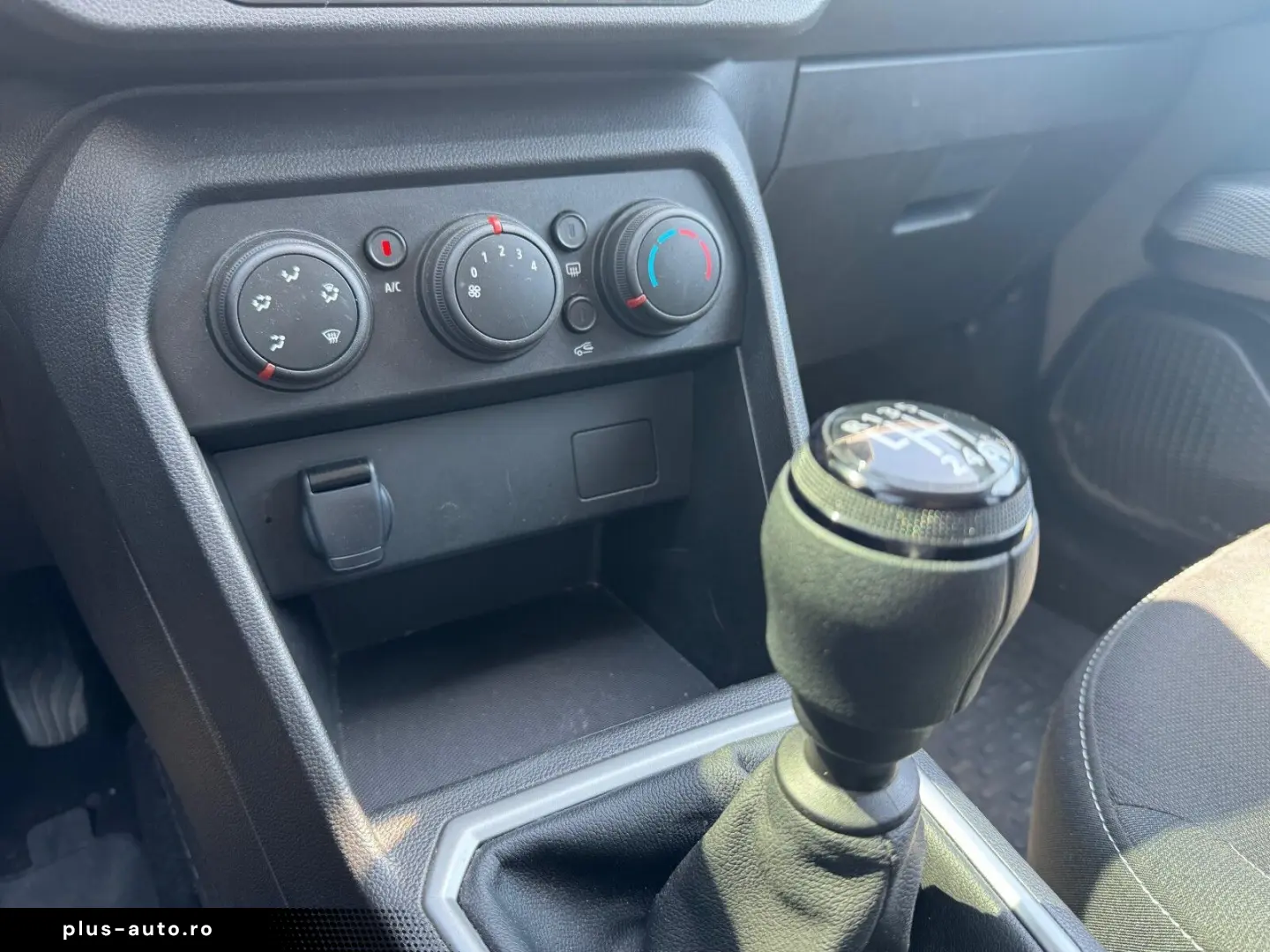 DACIA Jogger 2023 — imagine 10
