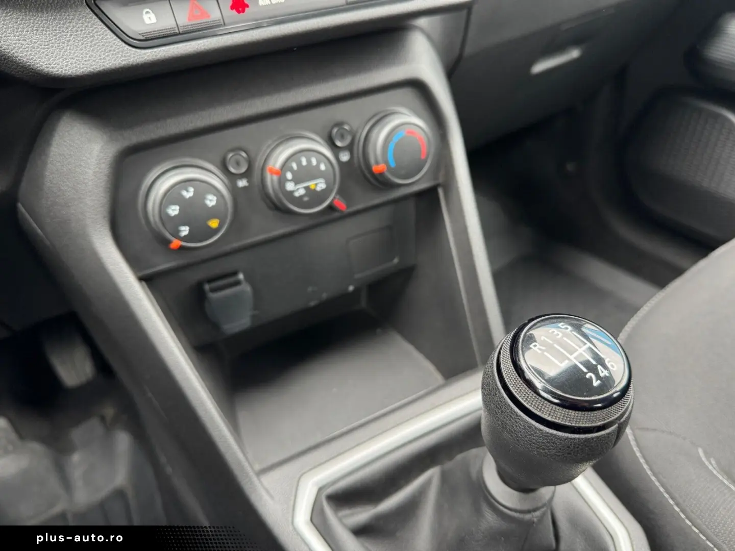 DACIA Logan 2024 — imagine 9