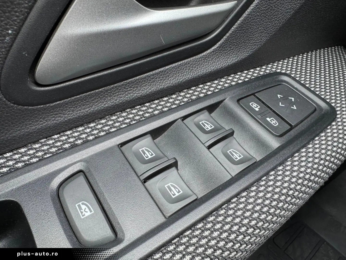 DACIA Logan 2024 — imagine 15