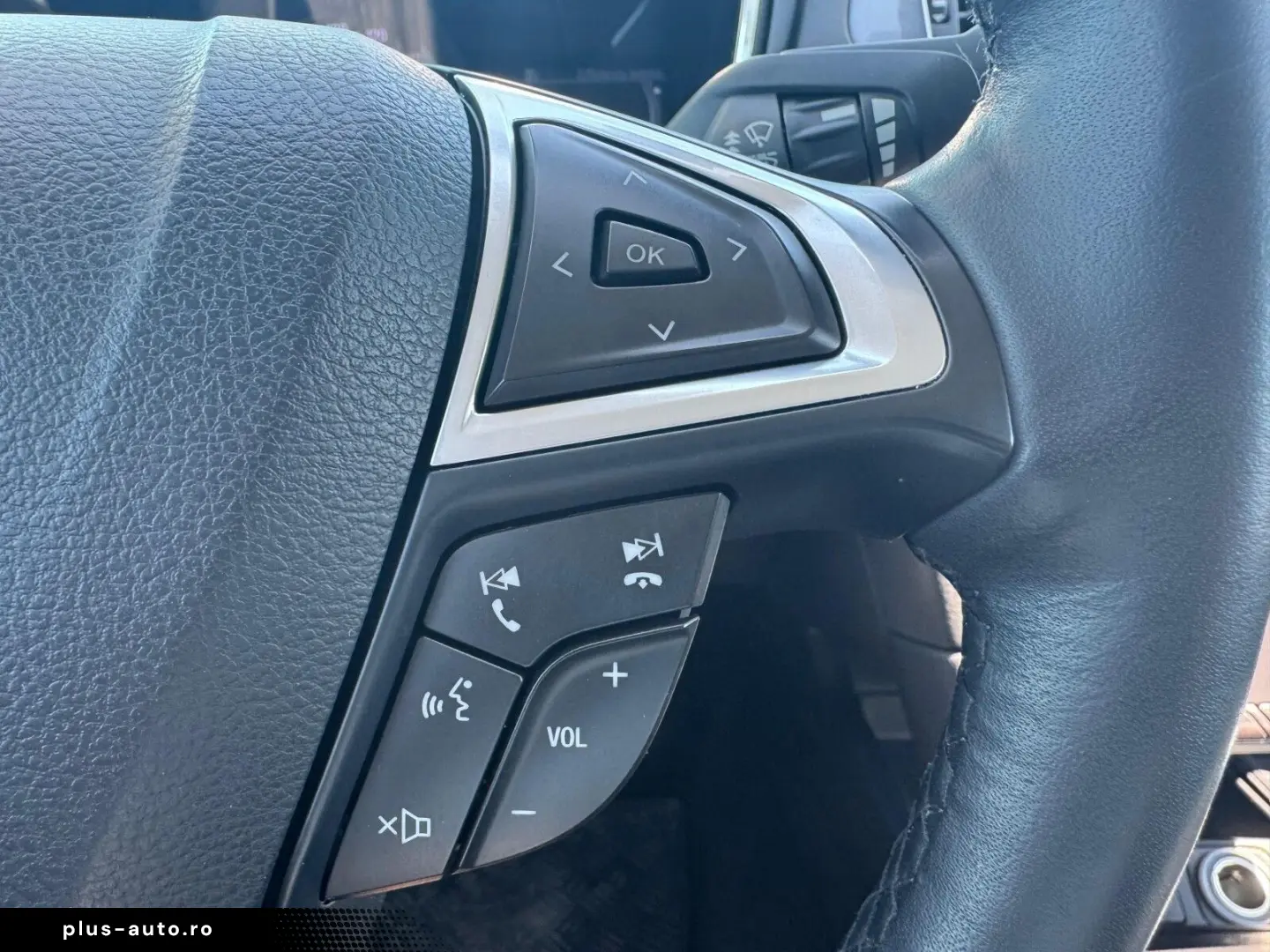 FORD Mondeo 2022 — imagine 14