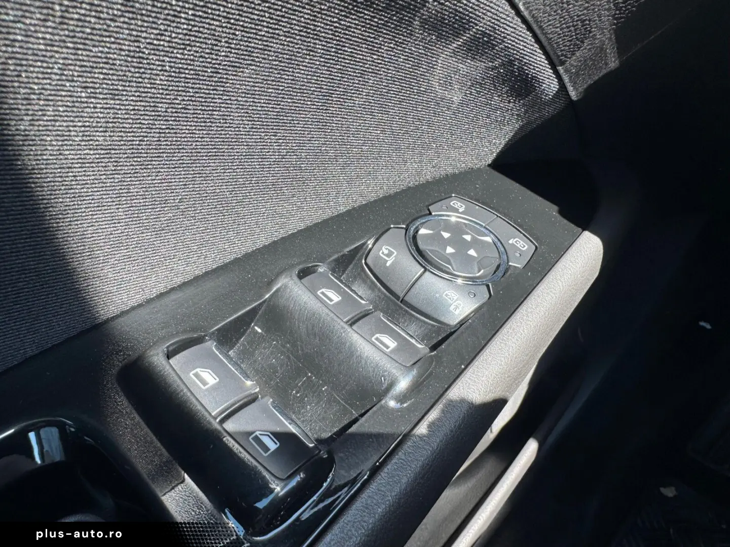 FORD Mondeo 2022 — imagine 17