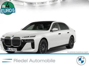 BMW 740d xDrive M Sportpaket Standhzg Pano DAPro B&W