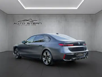 BMW 740d xDrive M SPORT PRO HAL MASSAGE HUD 21
