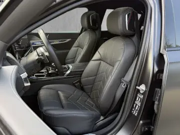 BMW 740d xDrive M SPORT PRO HAL MASSAGE HUD 21