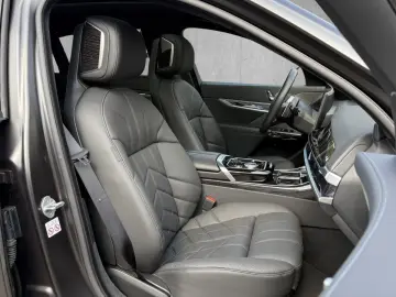 BMW 740d xDrive M SPORT PRO HAL MASSAGE HUD 21