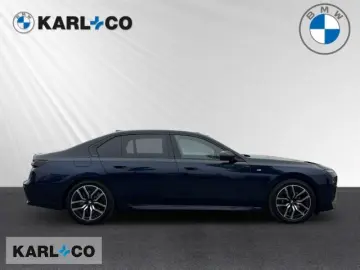 BMW 740 dA xDr. M-SportPRO B&W Executive Lounge TV